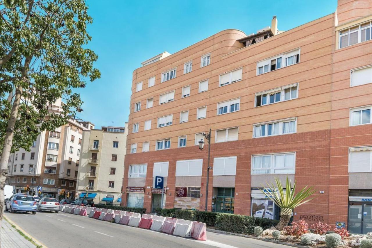 Lovely With River Views And Parking Lejlighed Málaga