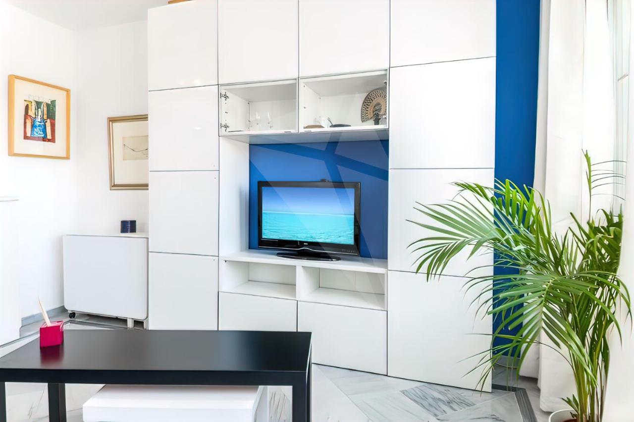 Lejlighed Lovely With River Views And Parking Málaga